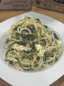 Read more about the article Backed Feta-Spinat-Spaghetti (OnePot)